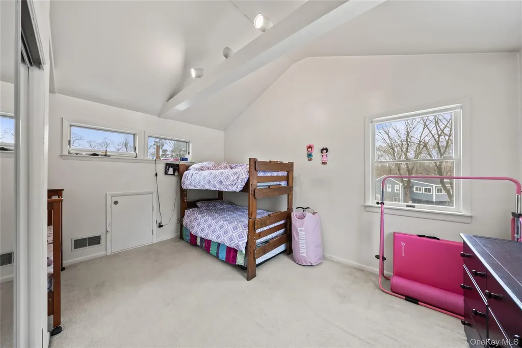 11 Castle Drive Chestnut Ridge NY 10977