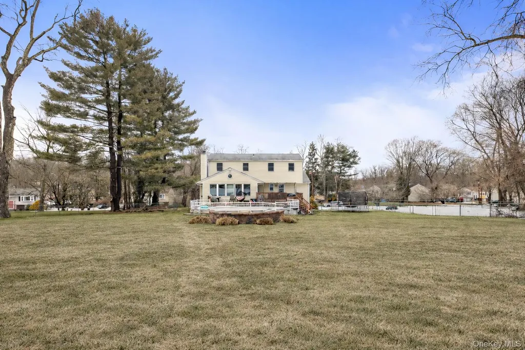 11 Castle Drive Chestnut Ridge NY 10977
