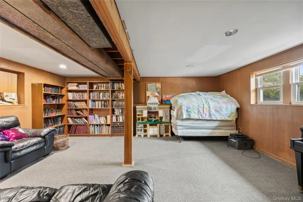 11 Castle Drive Chestnut Ridge NY 10977