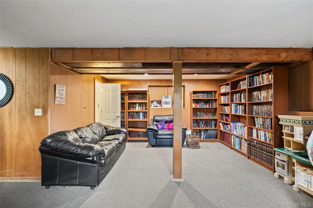 11 Castle Drive Chestnut Ridge NY 10977