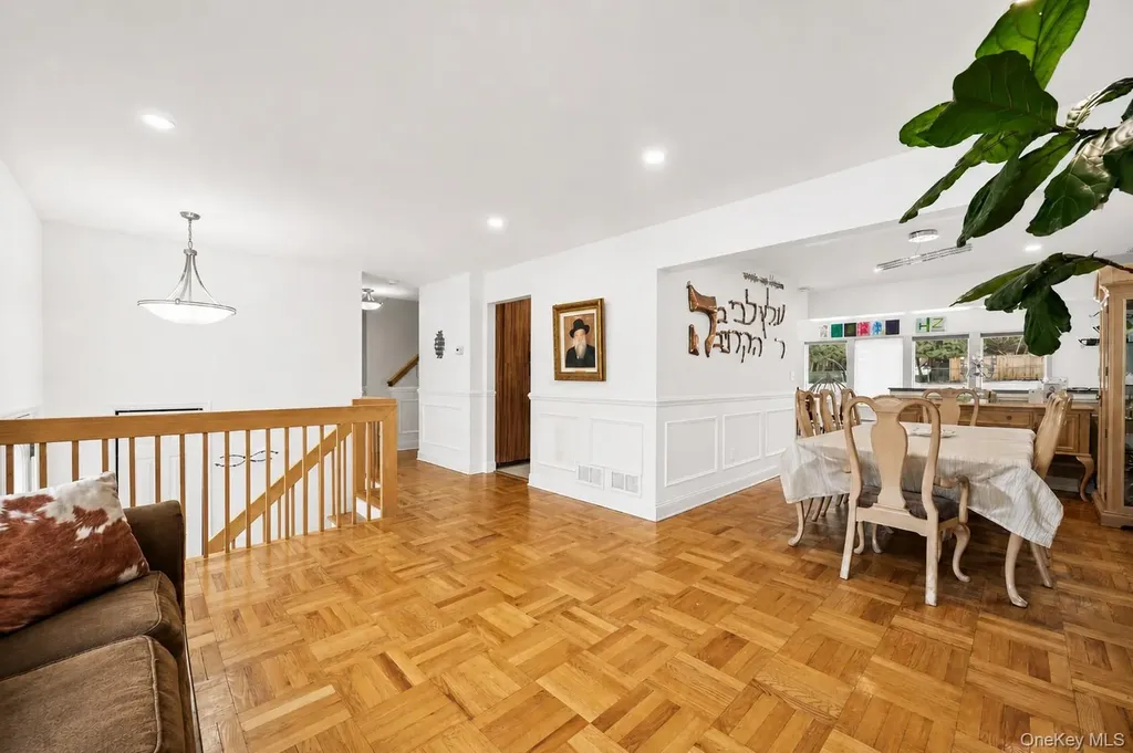 11 Castle Drive Chestnut Ridge NY 10977