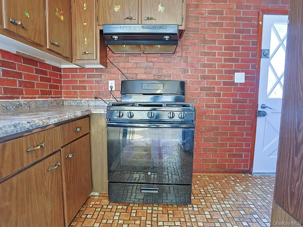 1871 Albany Post Road Wallkill NY 12589
