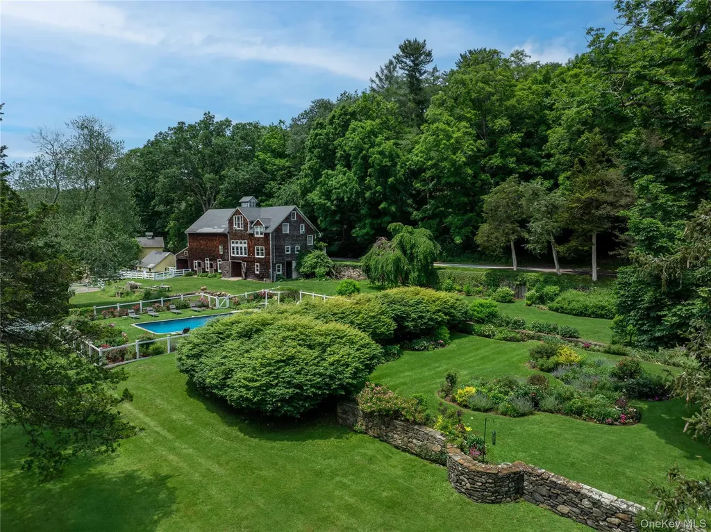 161 Buxton Road Bedford Hills NY 10507