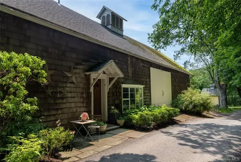161 Buxton Road Bedford Hills NY 10507