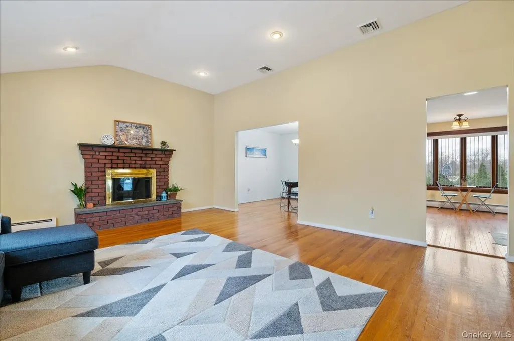 7 Plainview Road Bethpage NY 11714