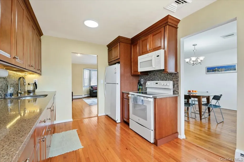 7 Plainview Road Bethpage NY 11714