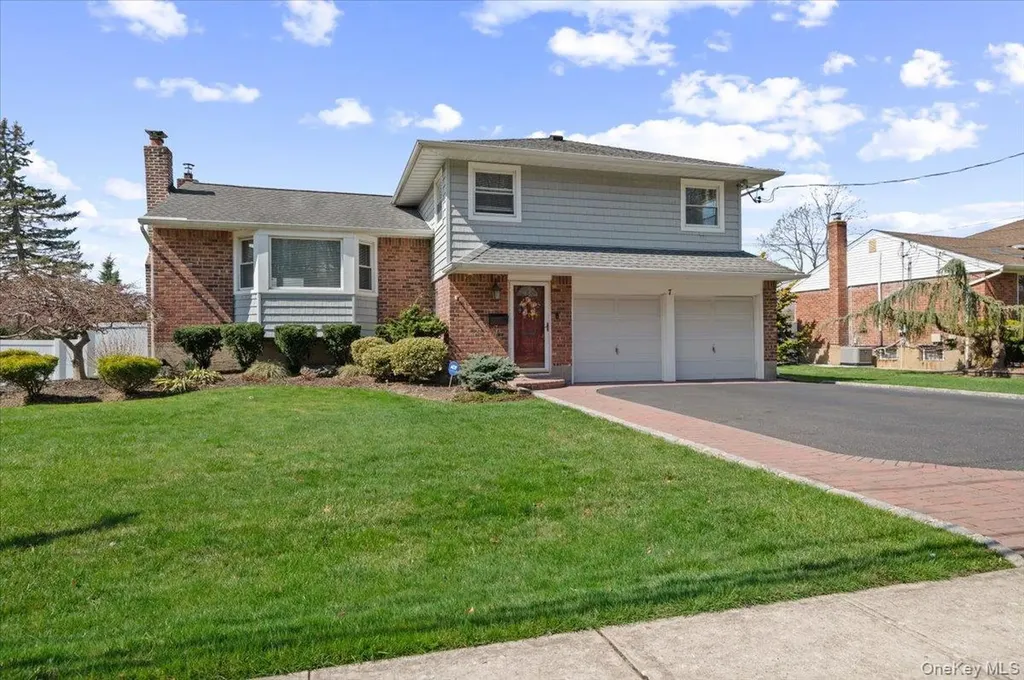 7 Plainview Road Bethpage NY 11714