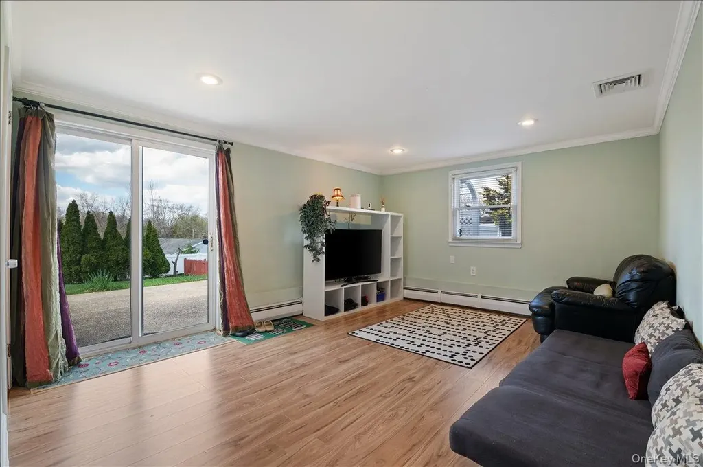 7 Plainview Road Bethpage NY 11714