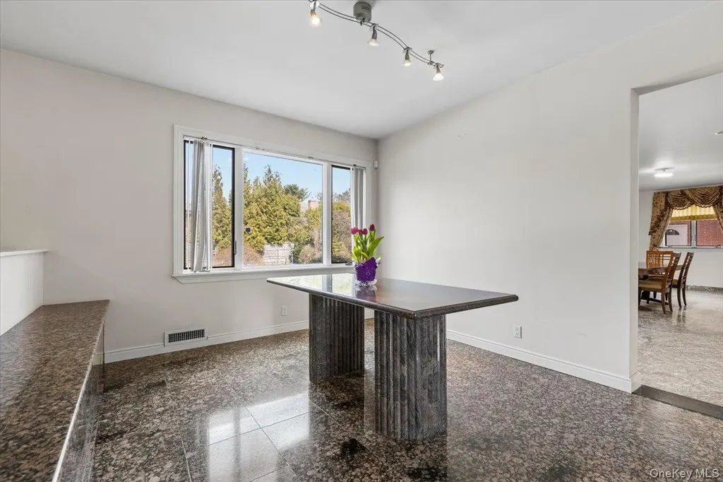 80 Dorset Road Scarsdale NY 10583