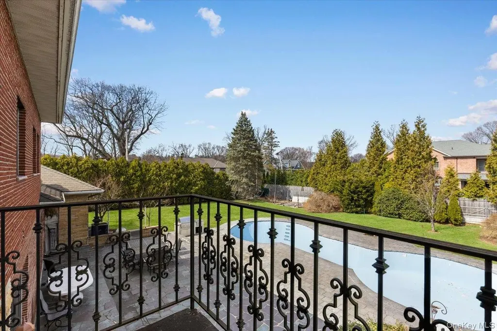 80 Dorset Road Scarsdale NY 10583