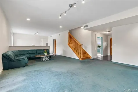 80 Dorset Road Scarsdale NY 10583
