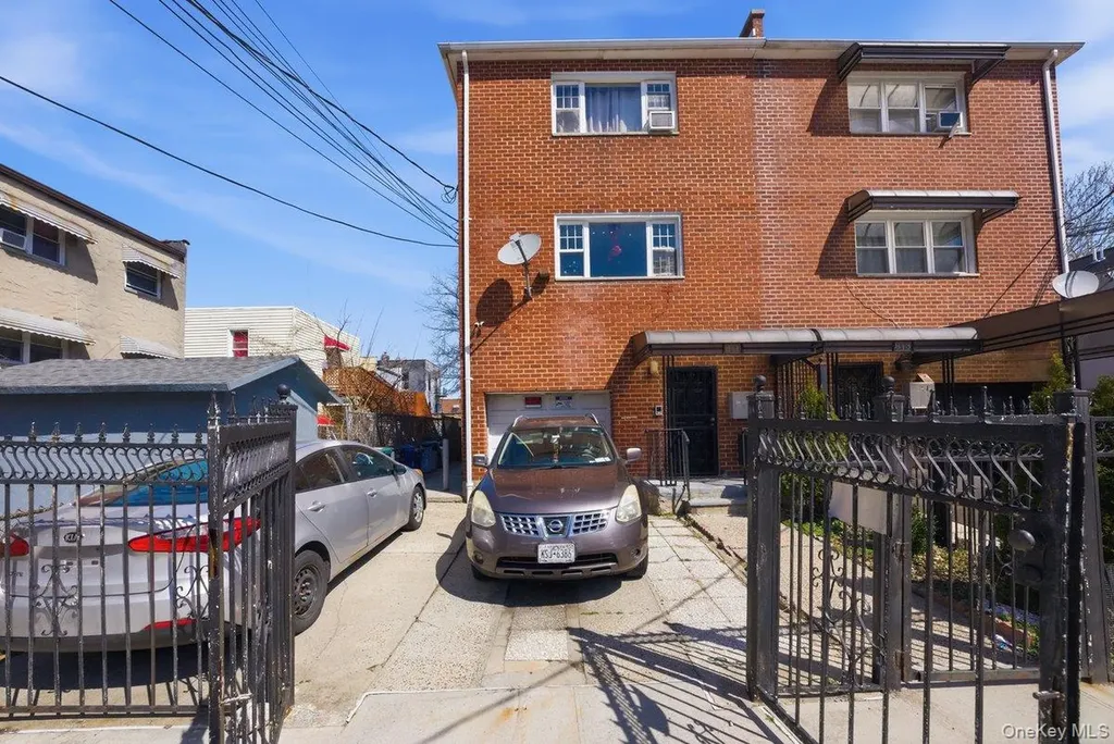 811 E 228th Street Bronx NY 10466
