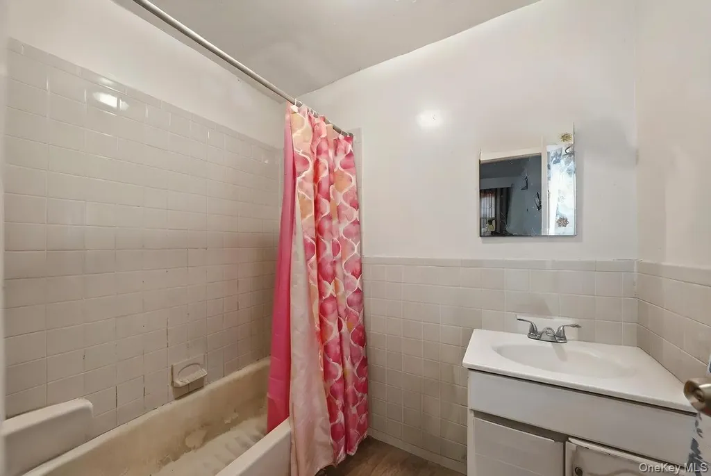 811 E 228th Street Bronx NY 10466