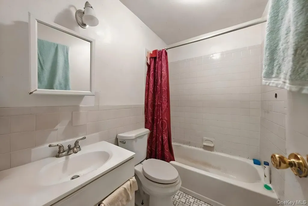 811 E 228th Street Bronx NY 10466