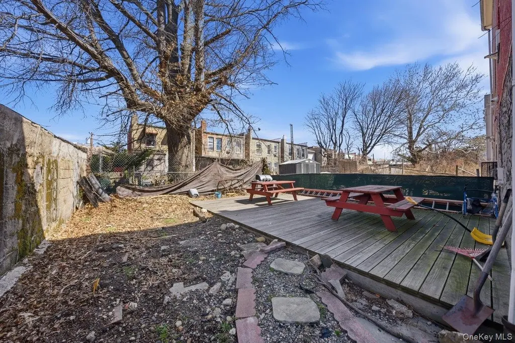 811 E 228th Street Bronx NY 10466