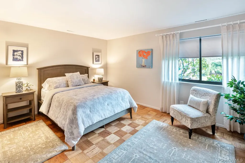 44 Route 25 A Smithtown NY 11787