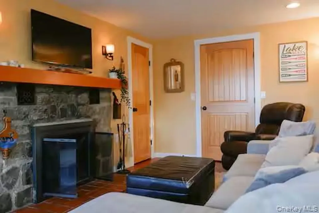 1080 Route 292 Holmes NY 12531