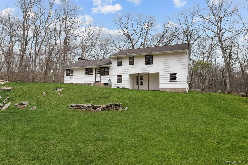 15 Laurel Road Pound Ridge NY 10576
