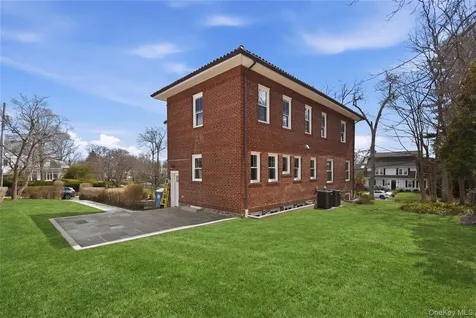 55 Stuyvesant Plaza Mount Vernon NY 10552