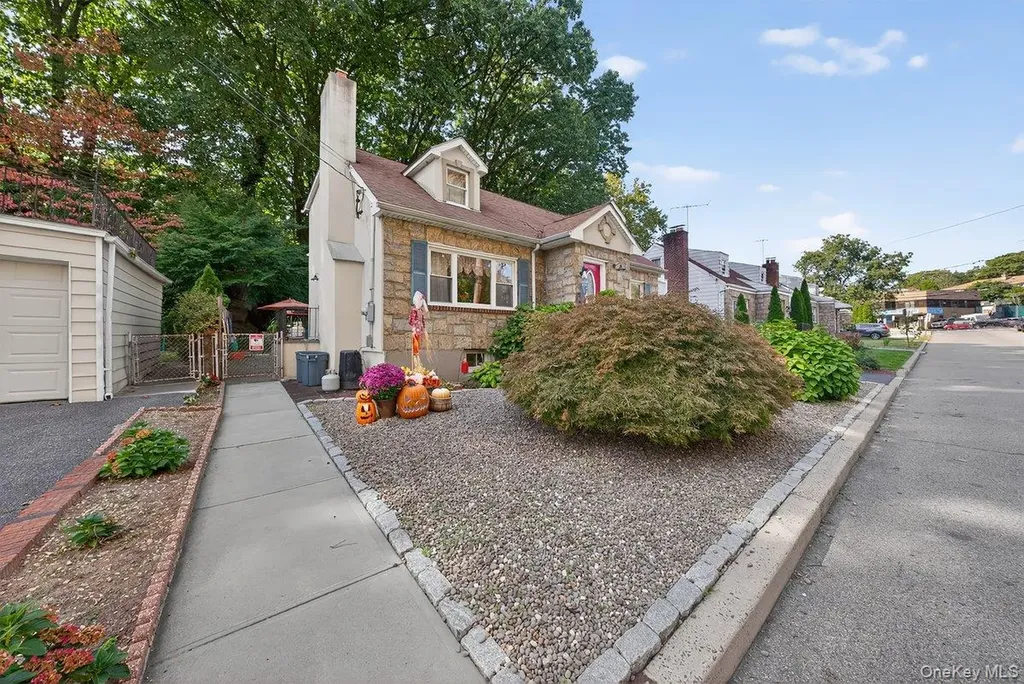 34 Raybrook Road Yonkers NY 10704