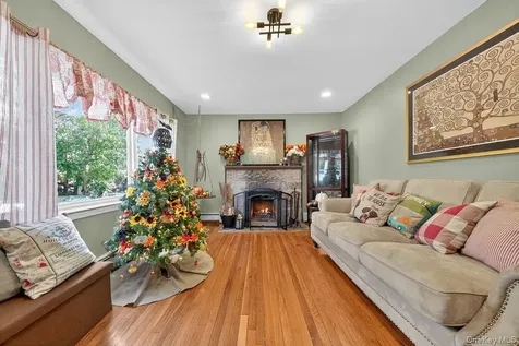 34 Raybrook Road Yonkers NY 10704