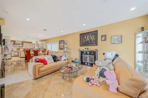 1218 Centre Street Hewlett NY 11557