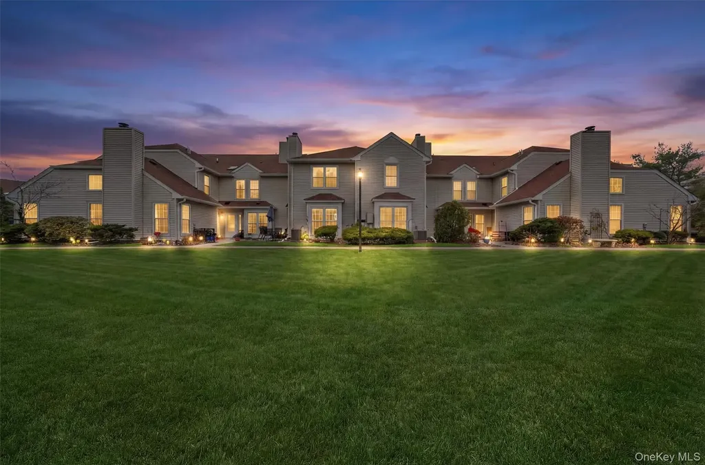 19 Olde Wagon Road Warwick NY 10990