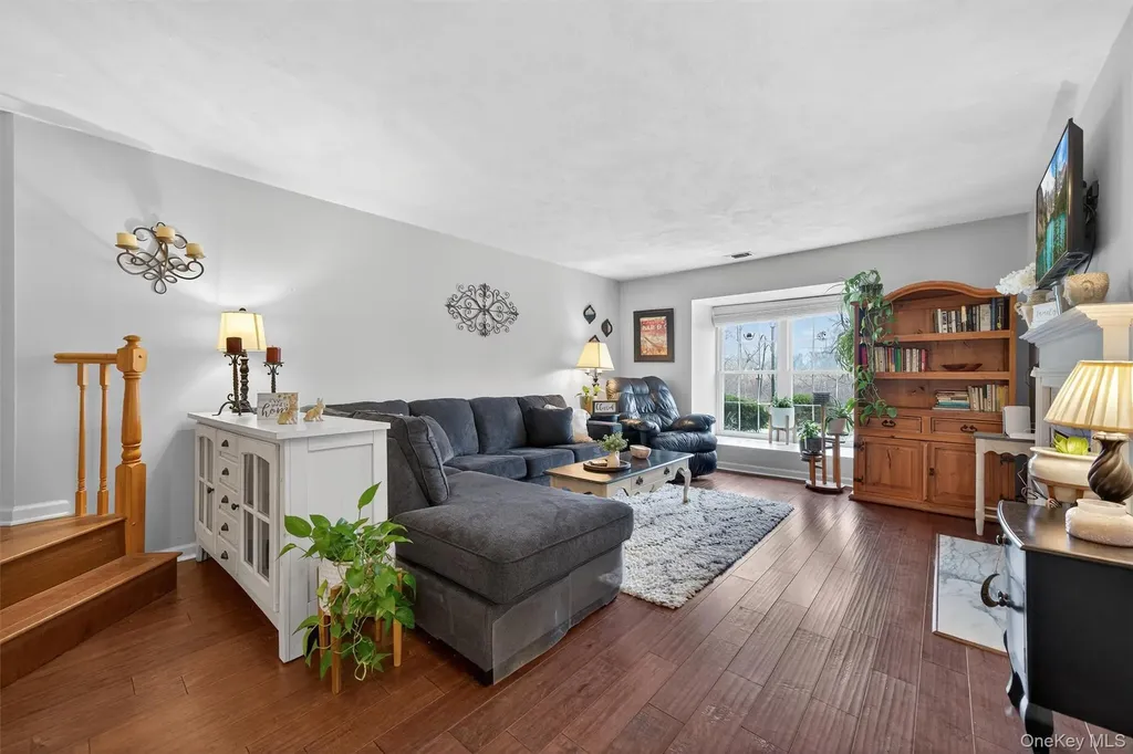 19 Olde Wagon Road Warwick NY 10990