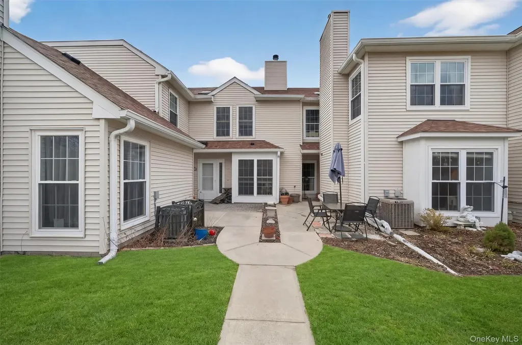 19 Olde Wagon Road Warwick NY 10990