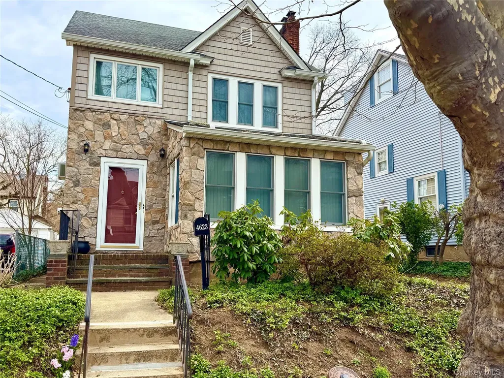 4623 Arcadia Lane Great Neck NY 11020