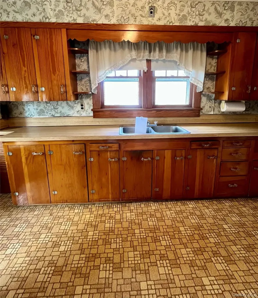 537 Route 17k Middletown NY 12721