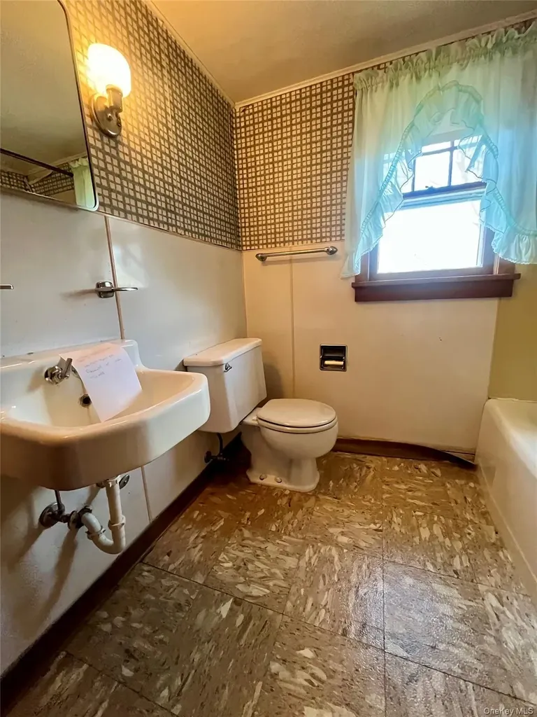 537 Route 17k Middletown NY 12721