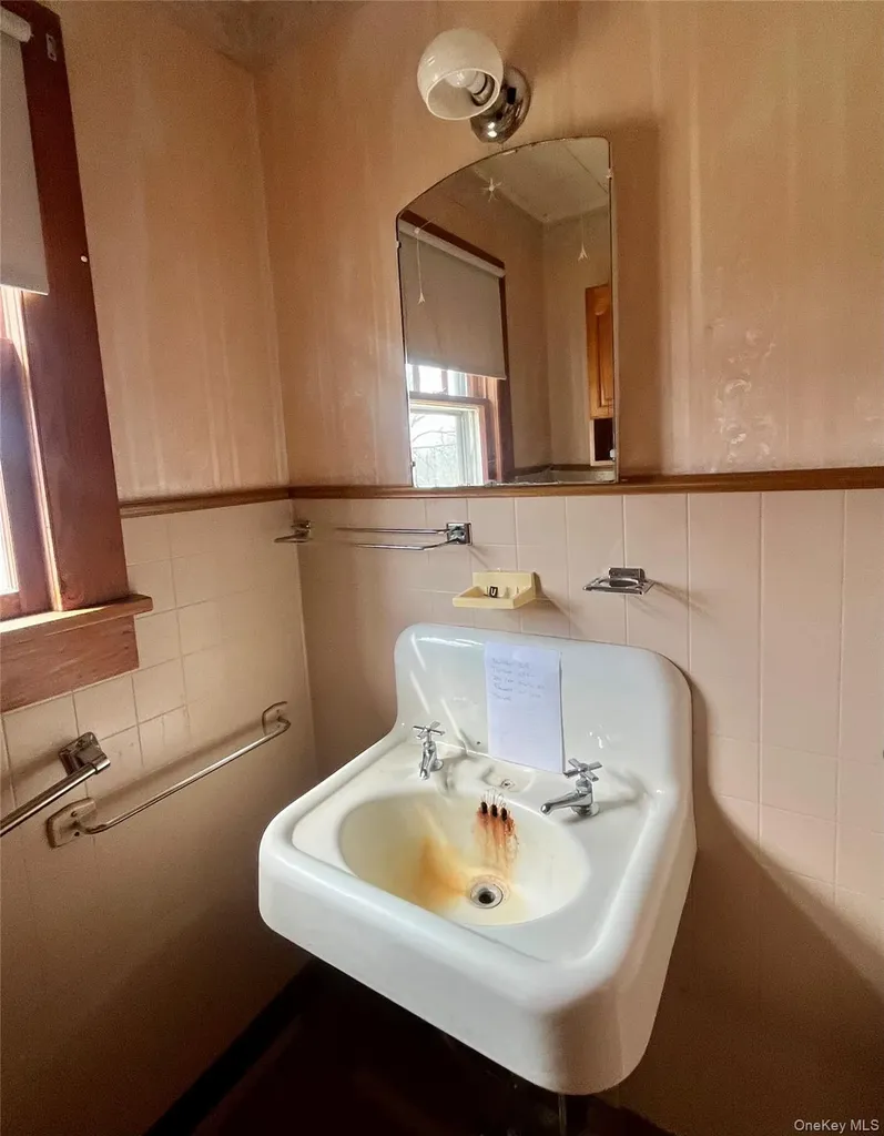 537 Route 17k Middletown NY 12721
