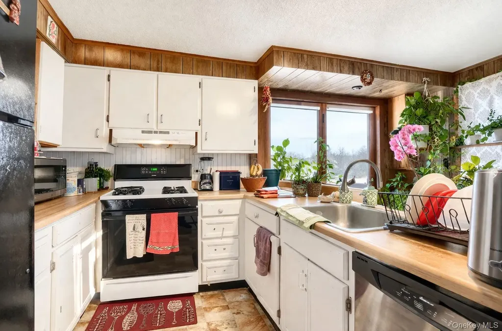 185 Rock Ridge Avenue Monticello NY 12701