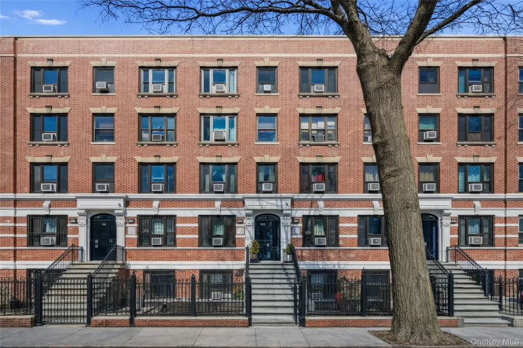 823 Fox Street Bronx NY 10459
