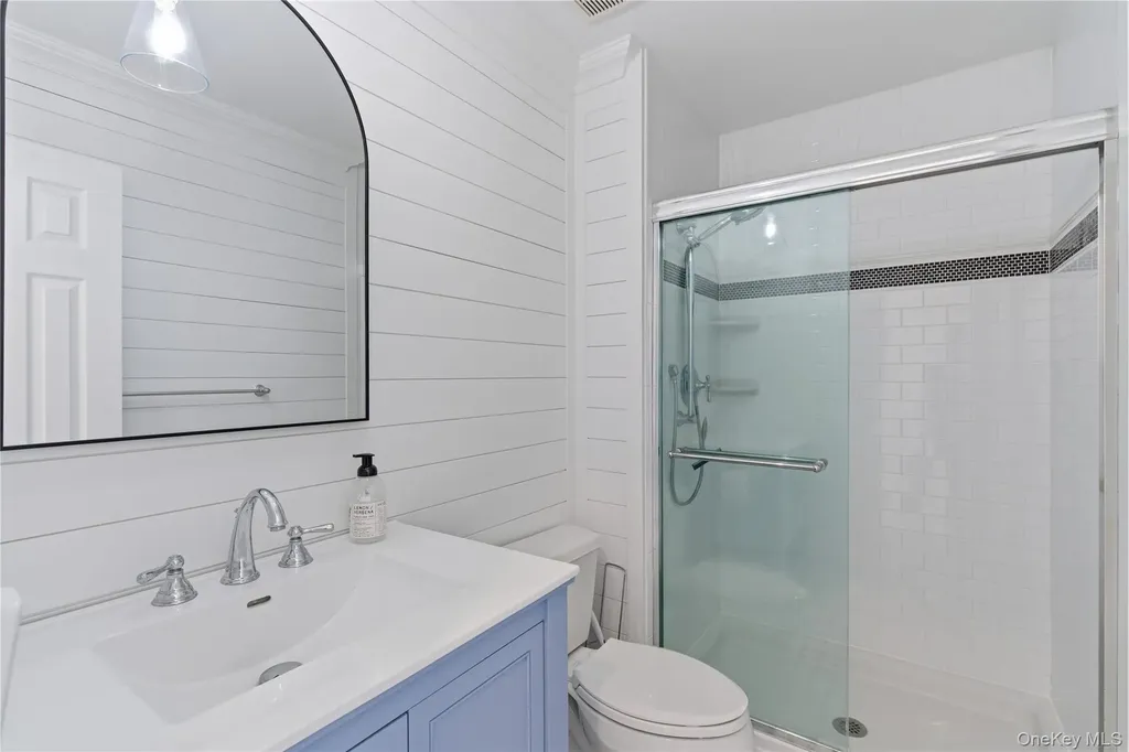 24 Bevin Road Northport NY 11768