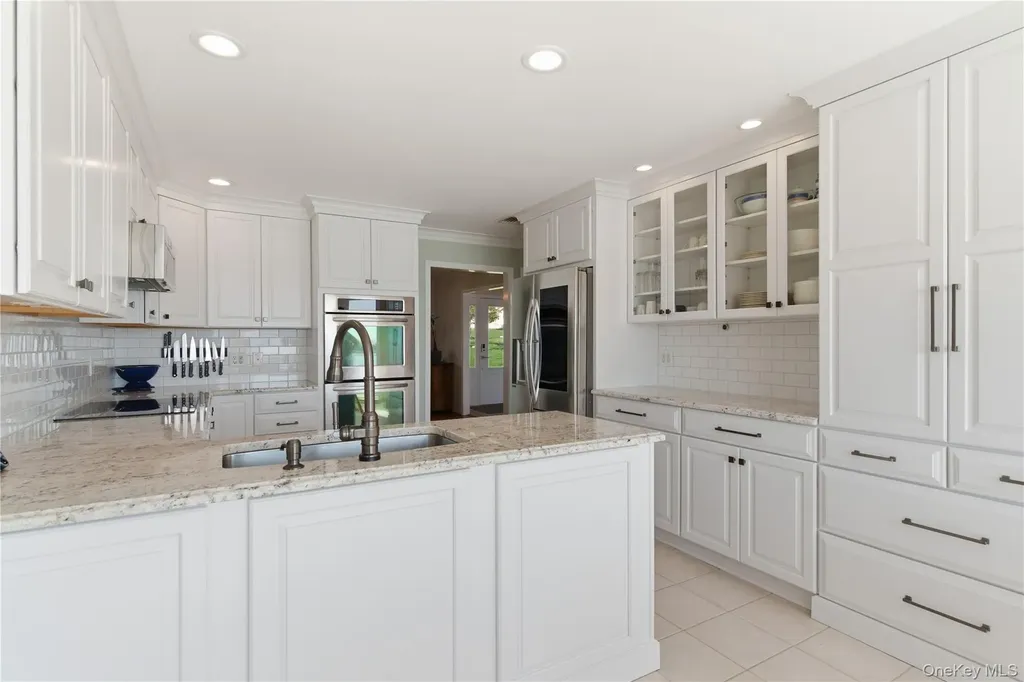 24 Bevin Road Northport NY 11768