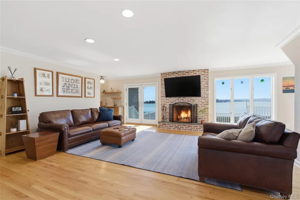 24 Bevin Road Northport NY 11768