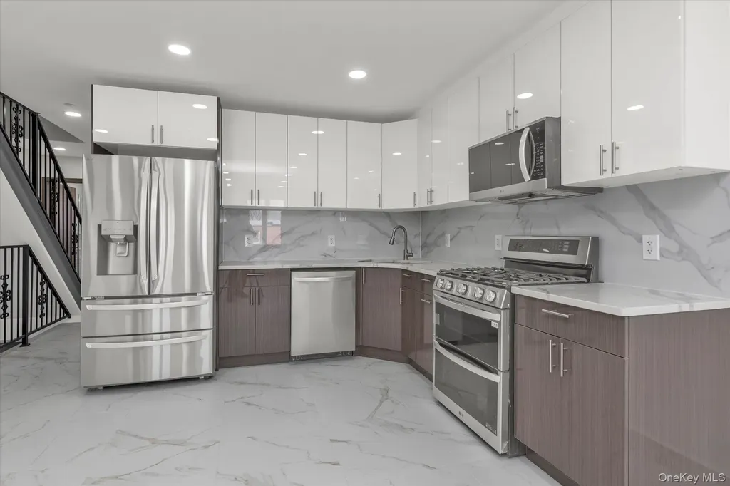 15027 78th Avenue Flushing NY 11367