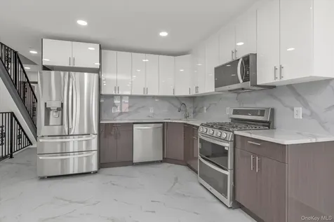 15027 78th Avenue Flushing NY 11367