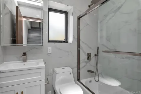 15027 78th Avenue Flushing NY 11367