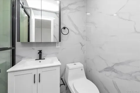 15027 78th Avenue Flushing NY 11367