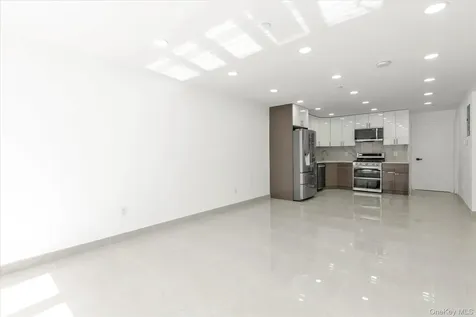 15027 78th Avenue Flushing NY 11367