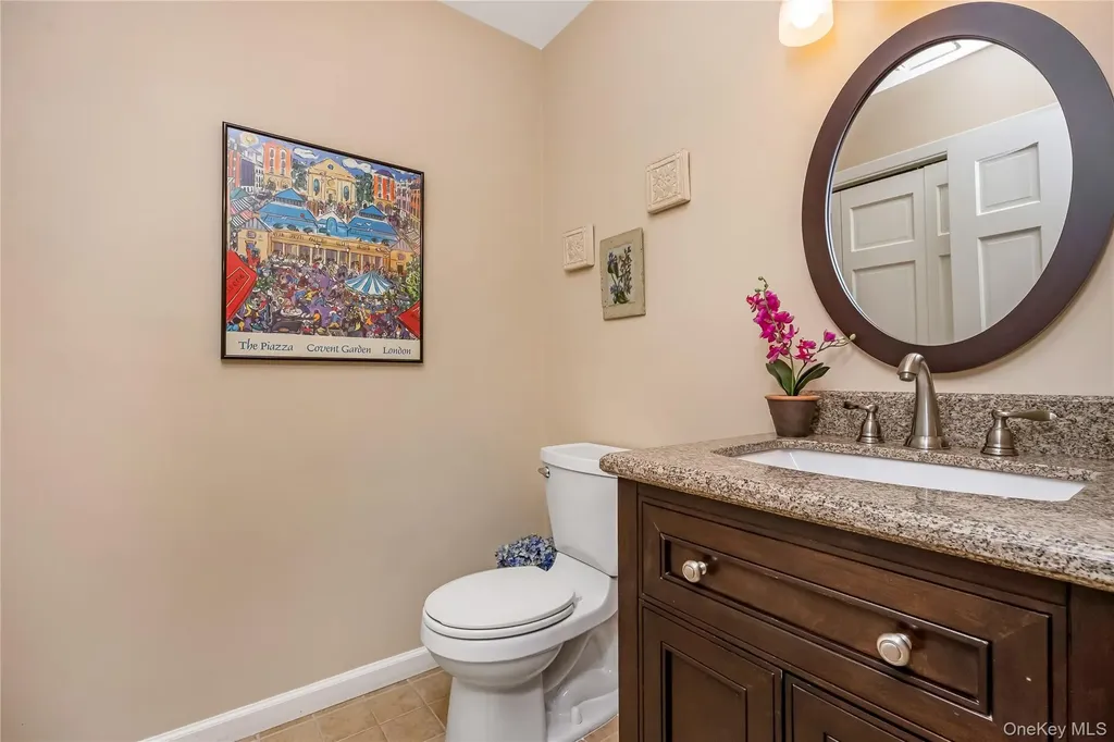 17 Jeremy Circle Nesconset NY 11767