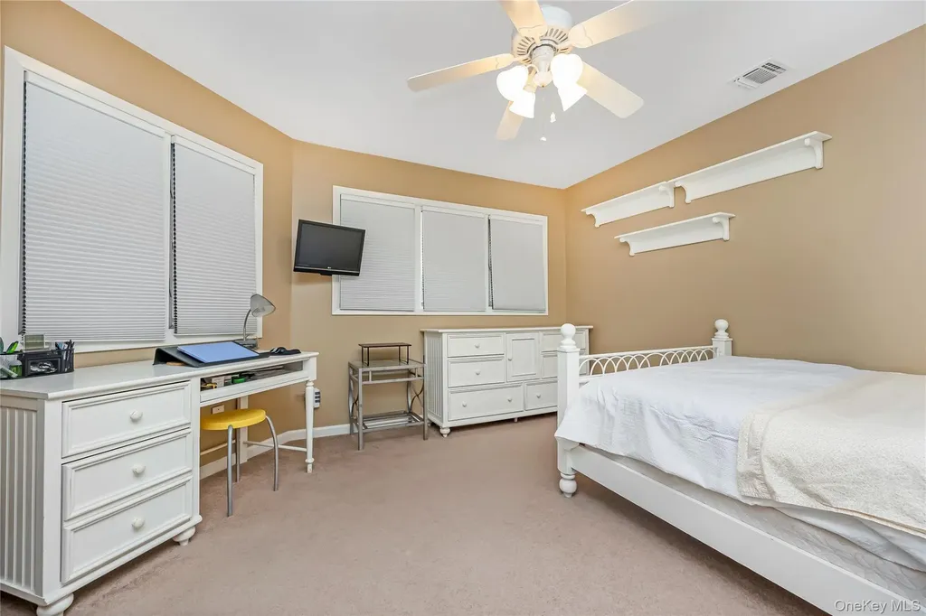 17 Jeremy Circle Nesconset NY 11767