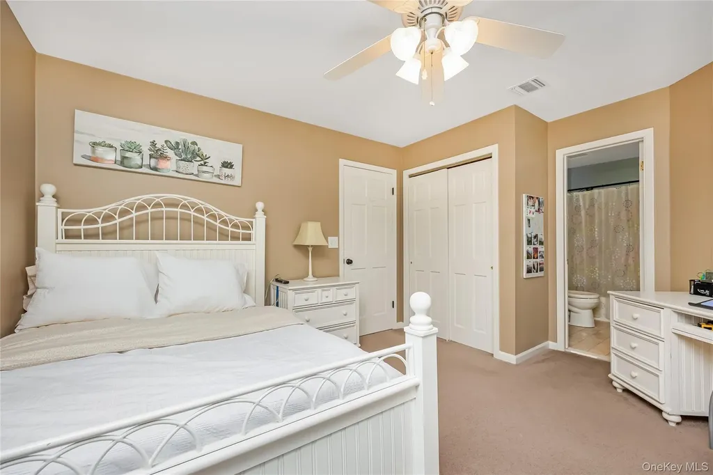 17 Jeremy Circle Nesconset NY 11767