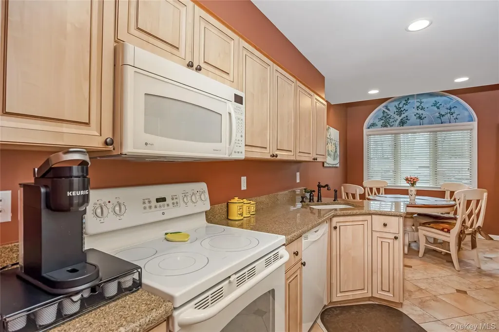 17 Jeremy Circle Nesconset NY 11767