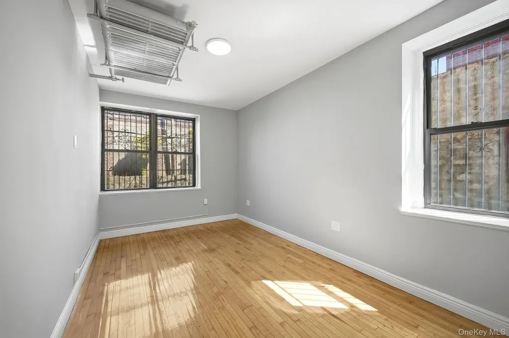 3018 Paulding Avenue Bronx NY 10469