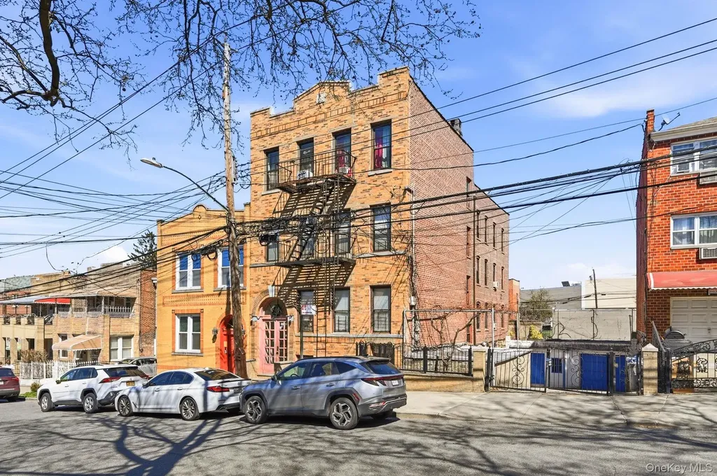 3018 Paulding Avenue Bronx NY 10469