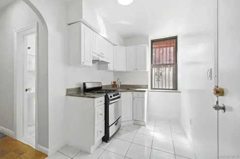 3018 Paulding Avenue Bronx NY 10469